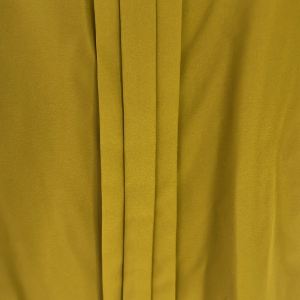 Yellow Pleated Cap Sleeve Blouse. CAJA. # 1. D - Picture 6 of 9